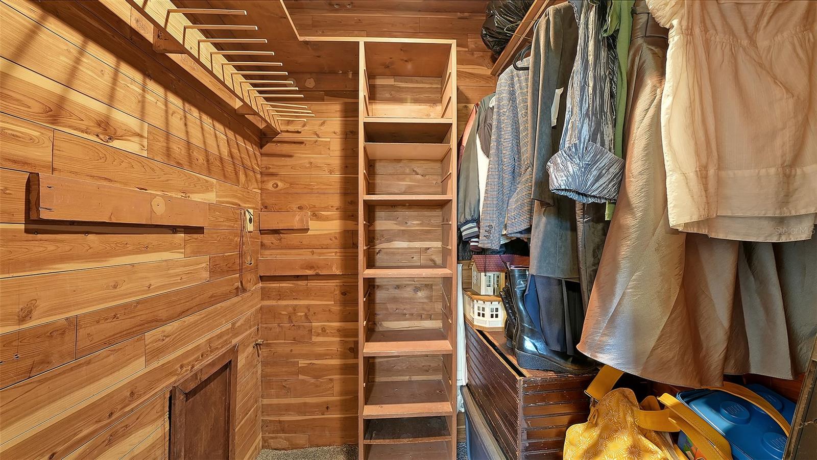 Image 32 of 69 For 836 Magellan Drive