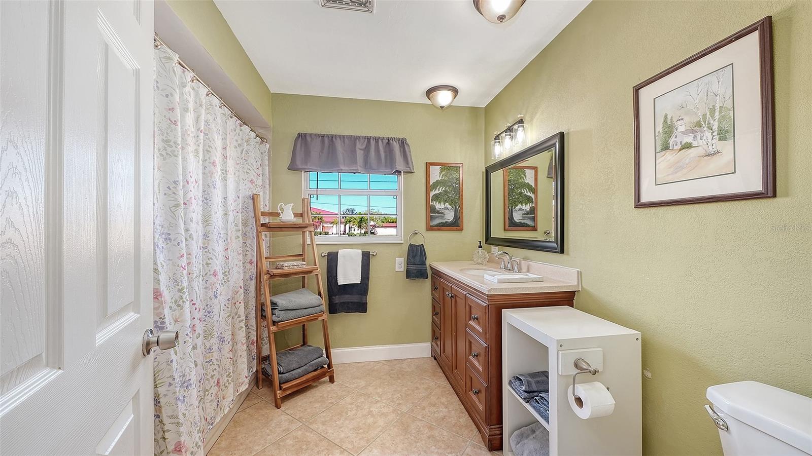 Image 33 of 69 For 836 Magellan Drive