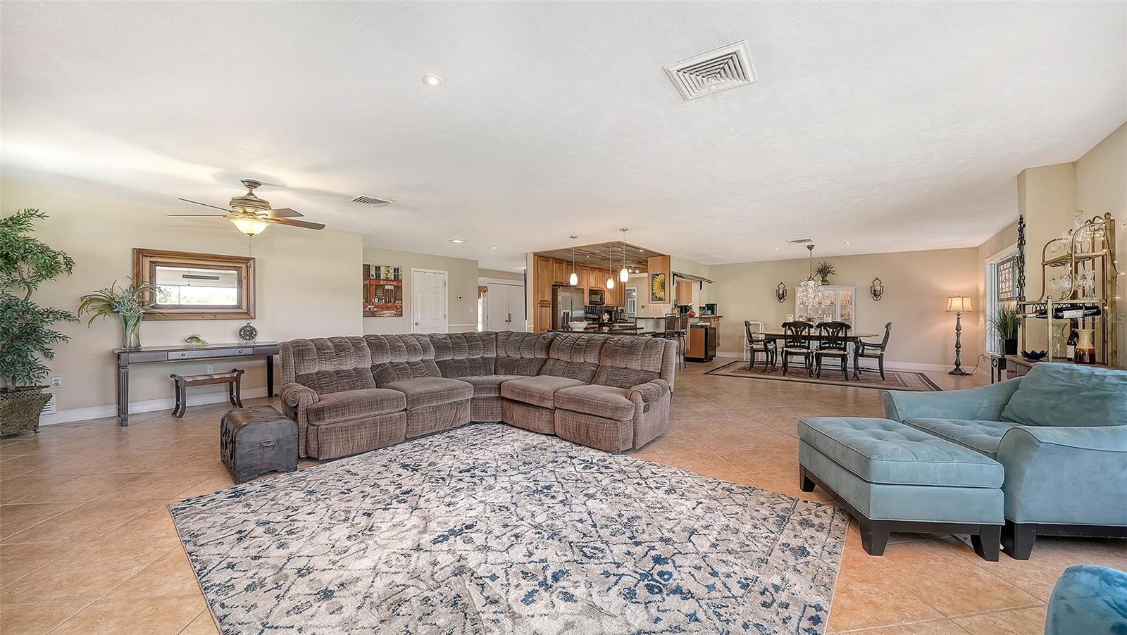 Image 9 of 69 For 836 Magellan Drive