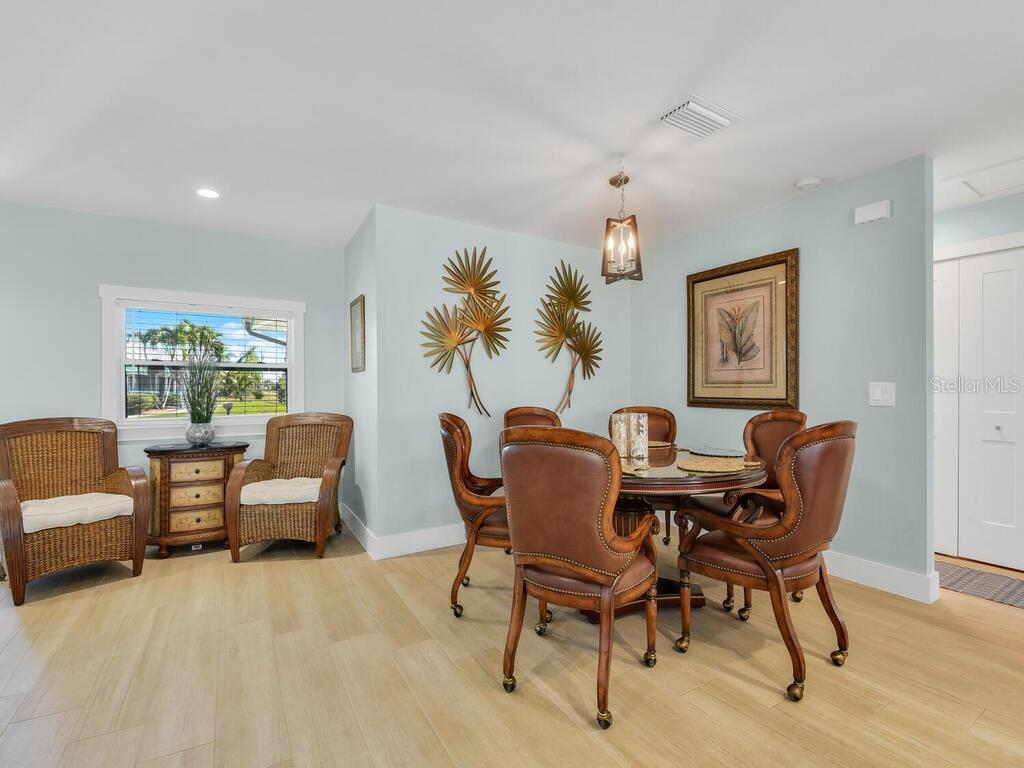 Image 10 of 37 For 3840 13th Avenue