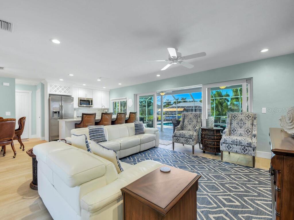 Image 12 of 37 For 3840 13th Avenue