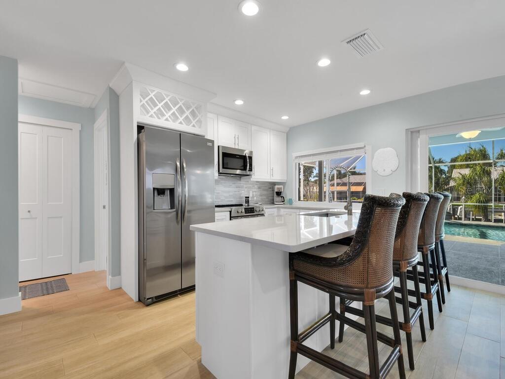 Image 5 of 37 For 3840 13th Avenue