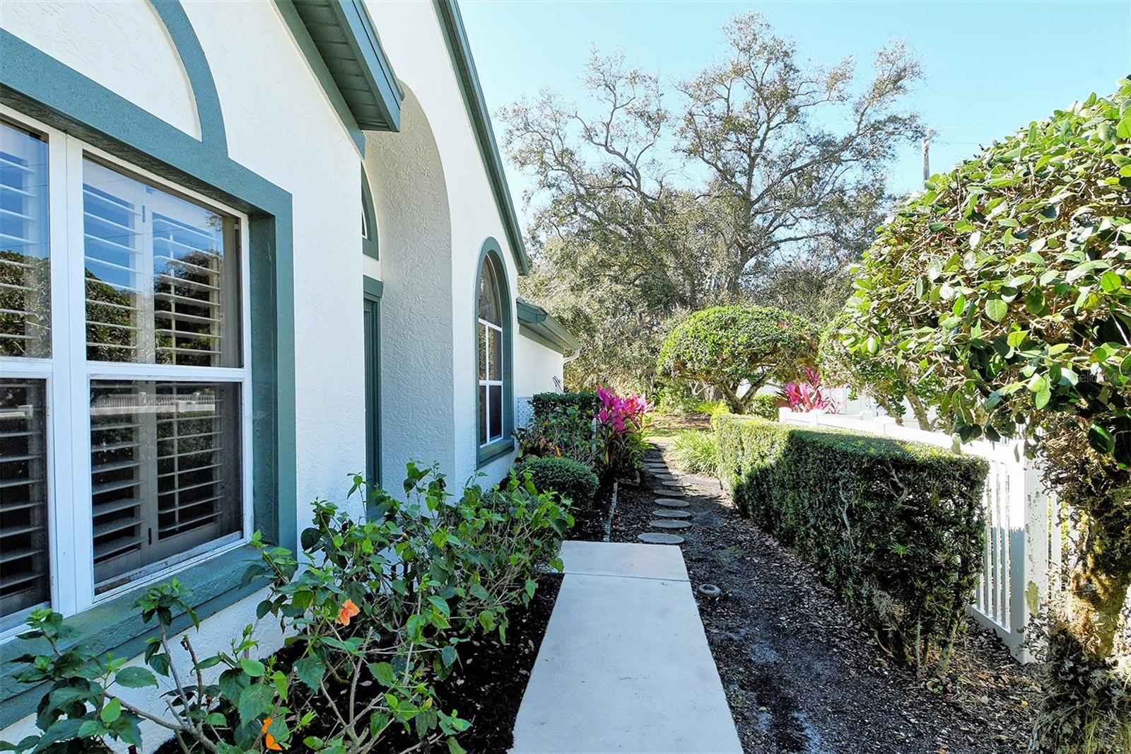 Image 4 of 60 For 720 Connemara Court