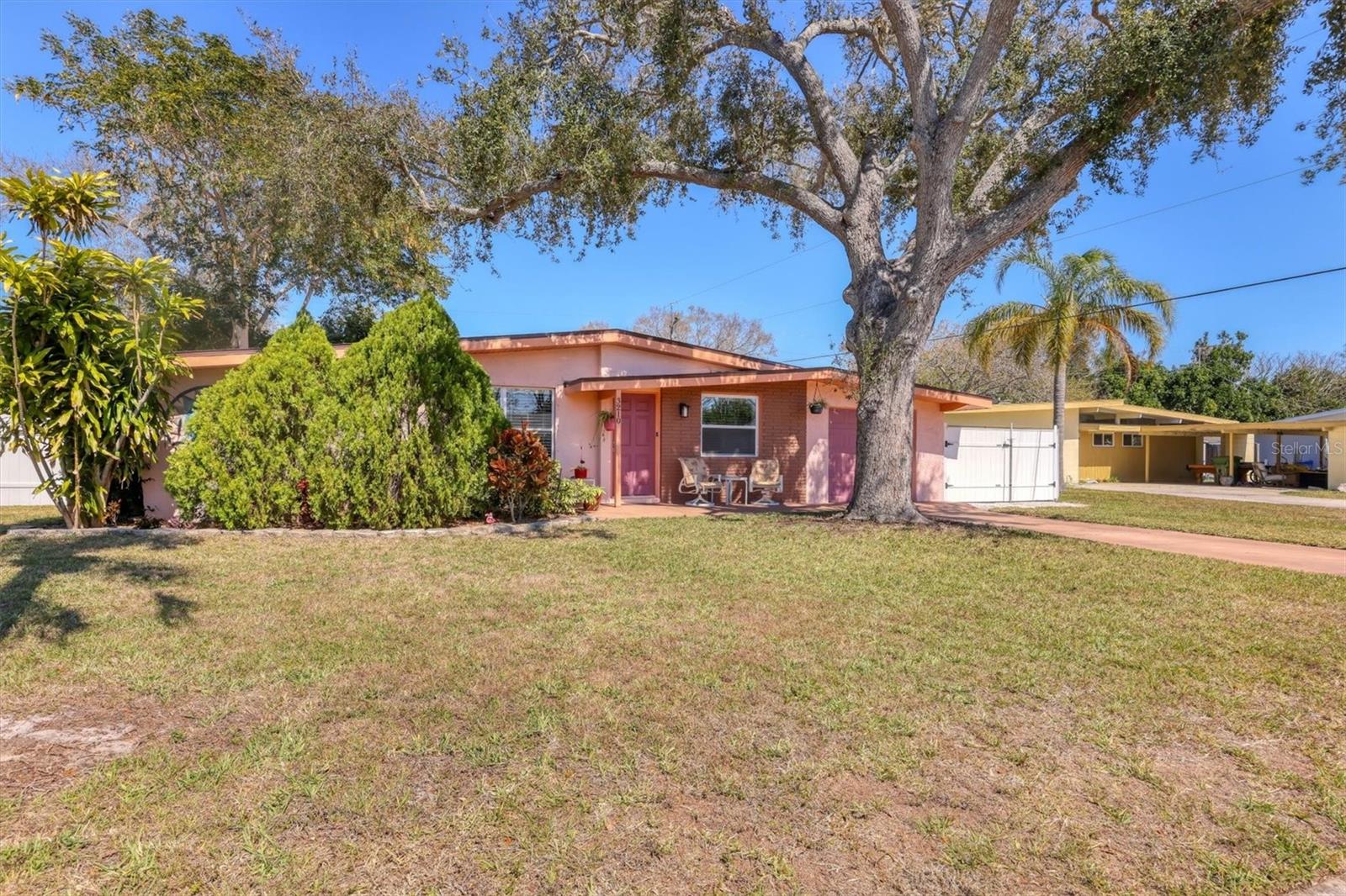 Image 33 of 40 For 3210 21st Avenue Drive W