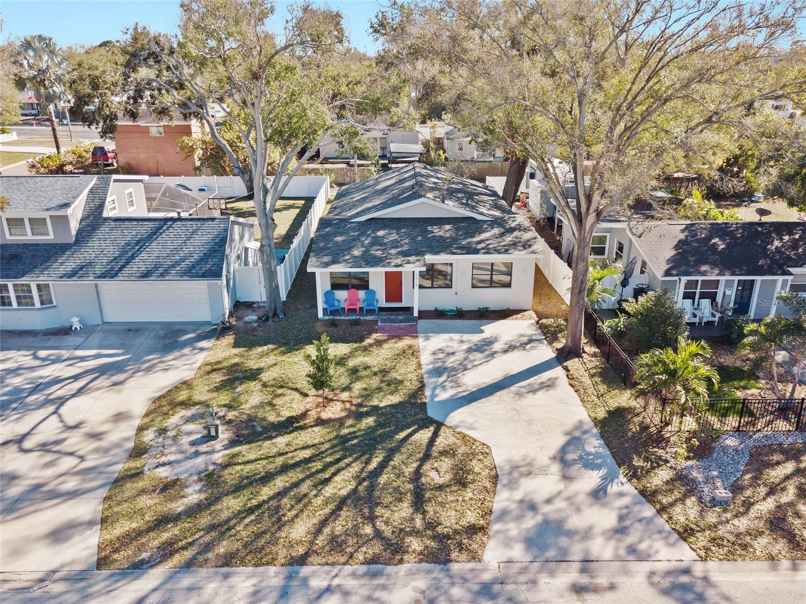 Listing photo id 17 for 5418 6th Avenue N