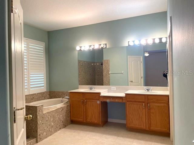 Image 15 of 25 For 1692 Old Summerwood Boulevard