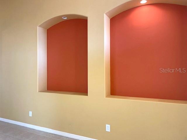 Image 5 of 25 For 1692 Old Summerwood Boulevard