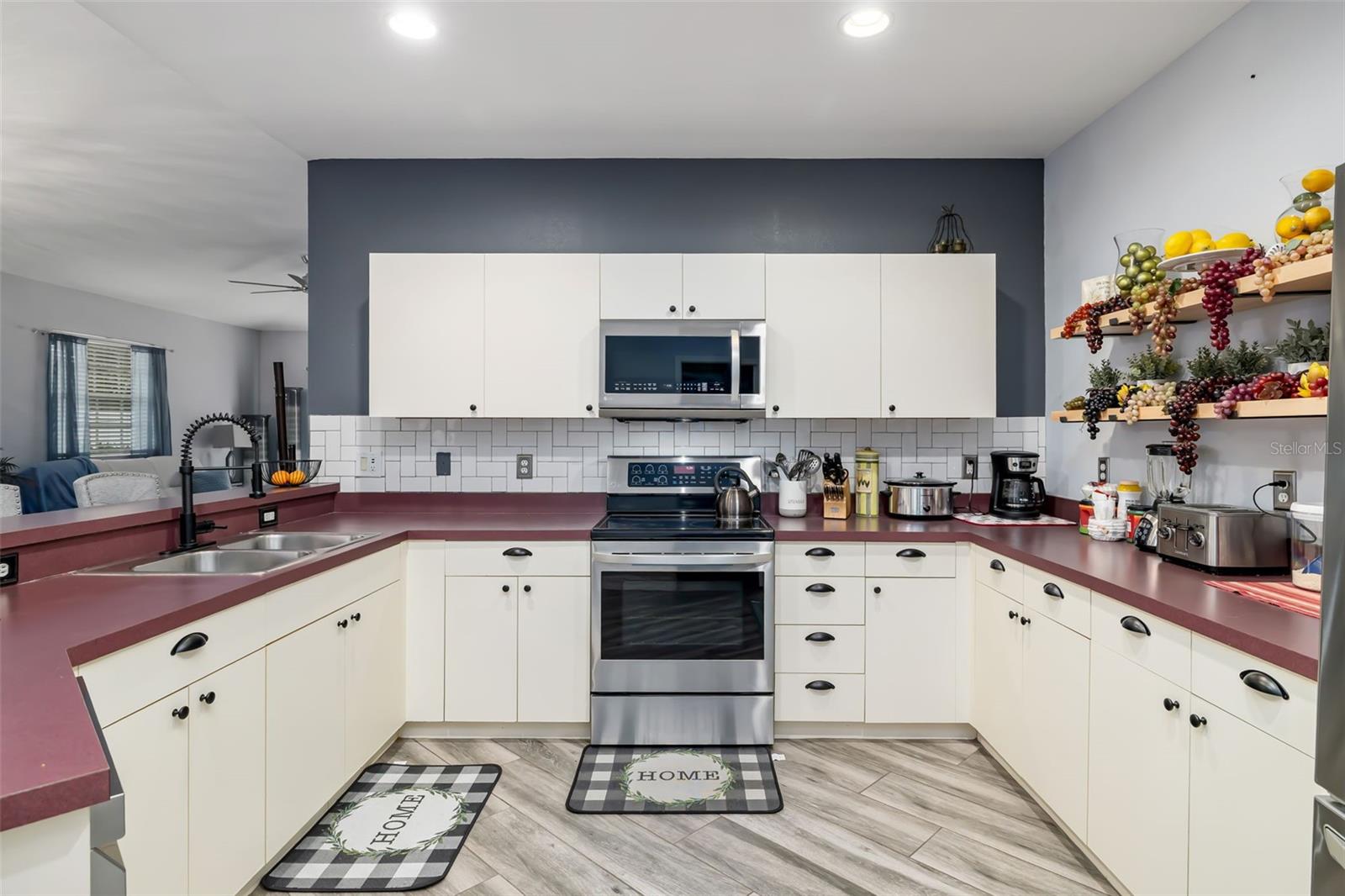 Image 15 of 44 For 411 28th Street W