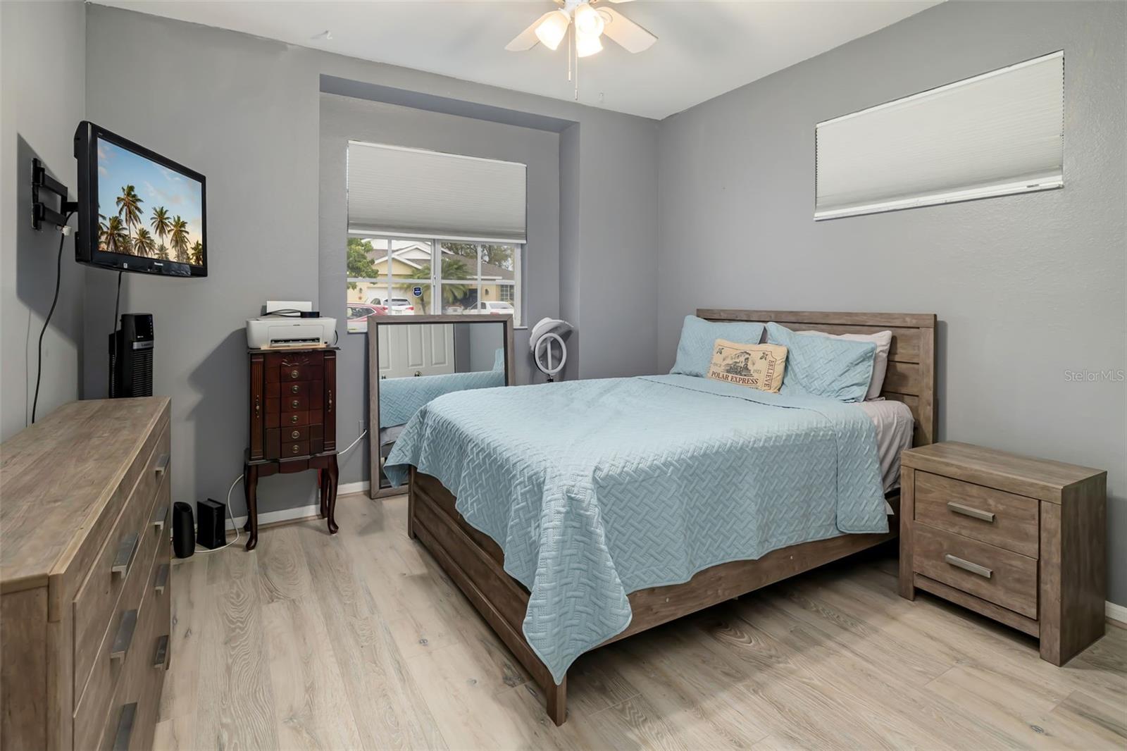 Image 24 of 44 For 411 28th Street W