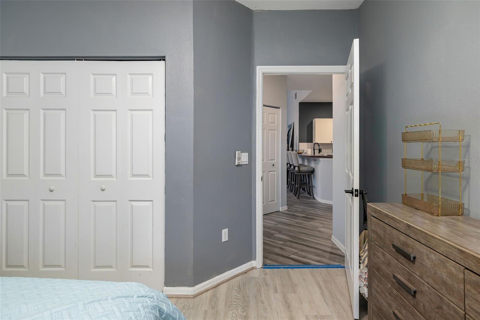 Image 26 of 44 For 411 28th Street W