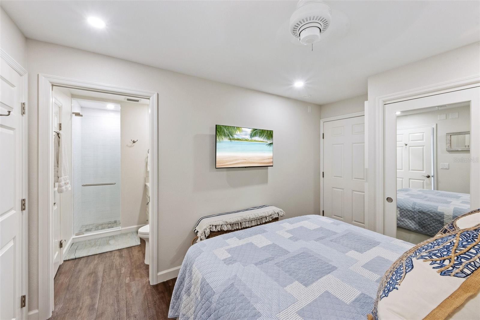 Image 14 of 42 For 103 Palm Avenue