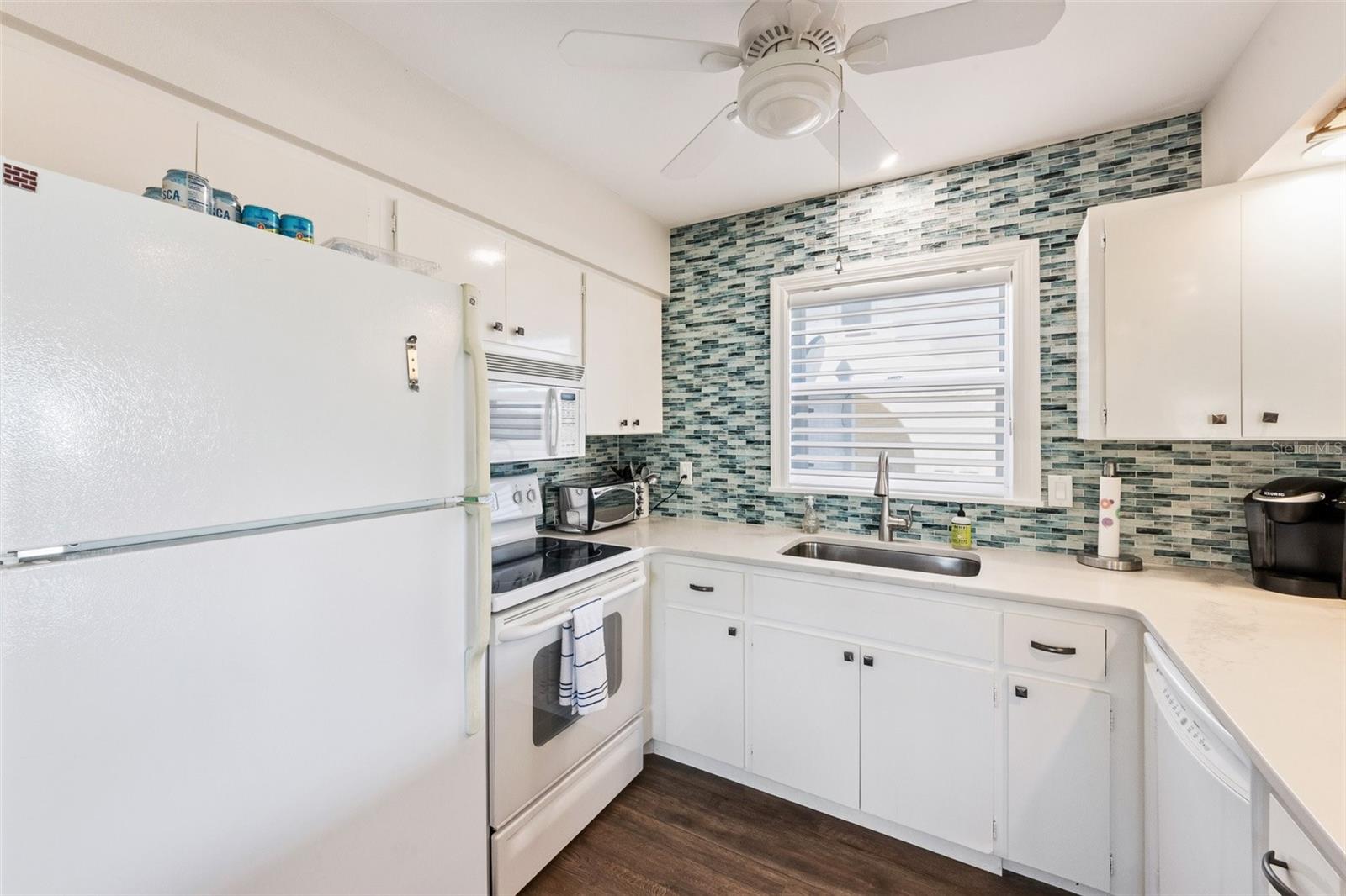 Image 23 of 42 For 103 Palm Avenue