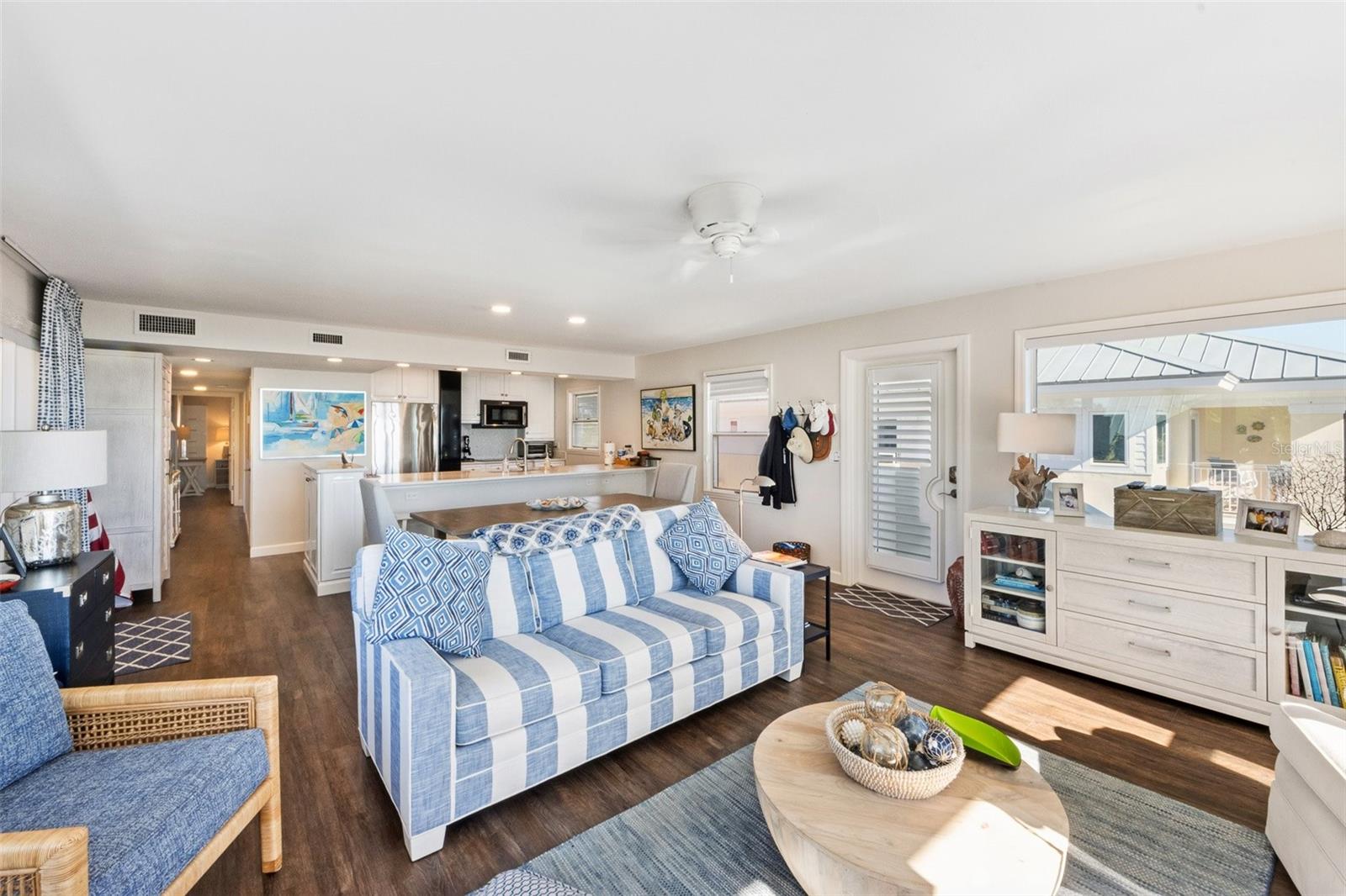 Image 8 of 42 For 103 Palm Avenue