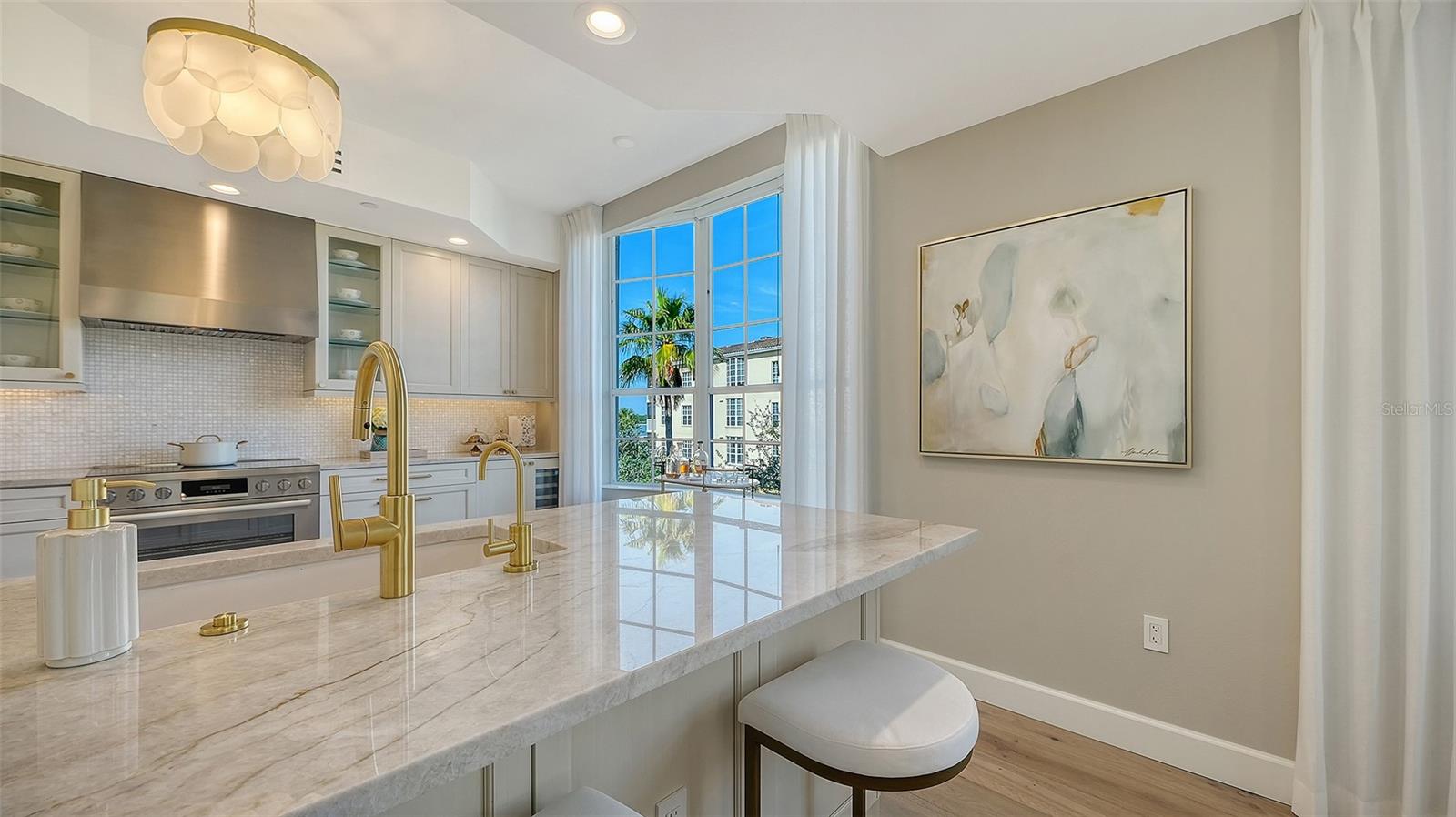 Image 15 of 85 For 6465 Watercrest Way 301