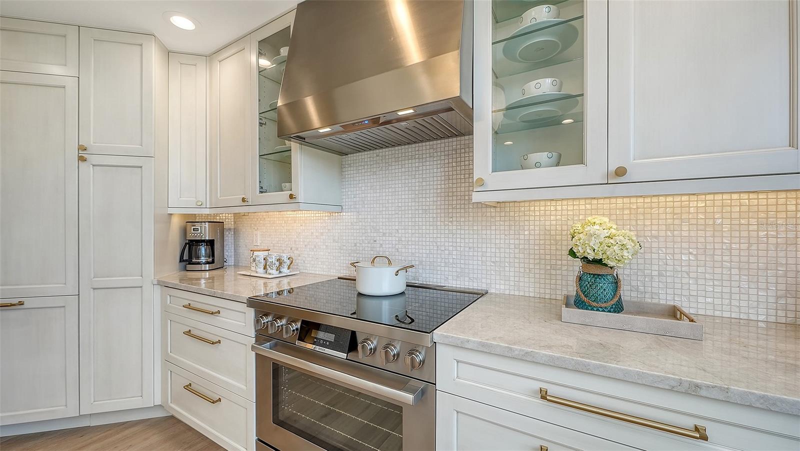 Image 18 of 85 For 6465 Watercrest Way 301