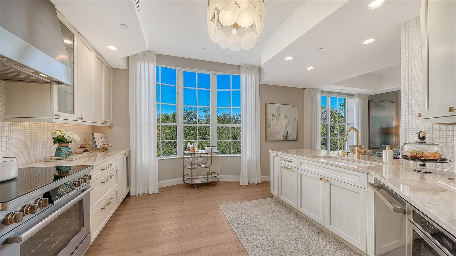 Image 21 of 85 For 6465 Watercrest Way 301