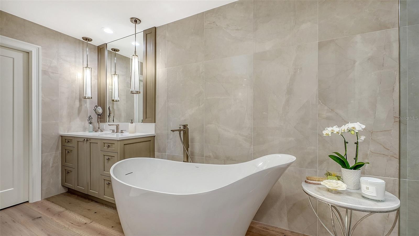 Image 34 of 85 For 6465 Watercrest Way 301