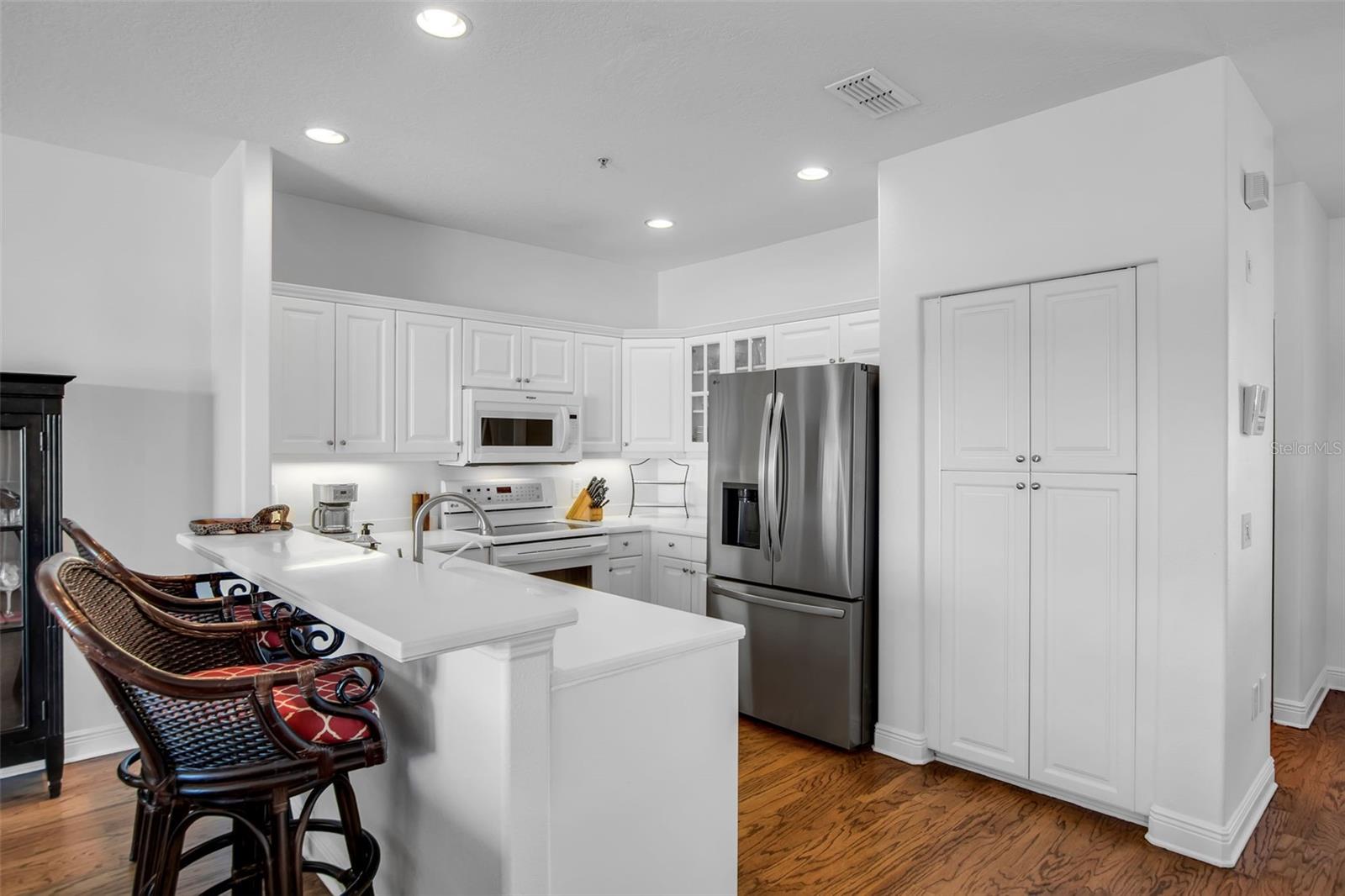 Image 12 of 45 For 9203 Midnight Pass Road 2