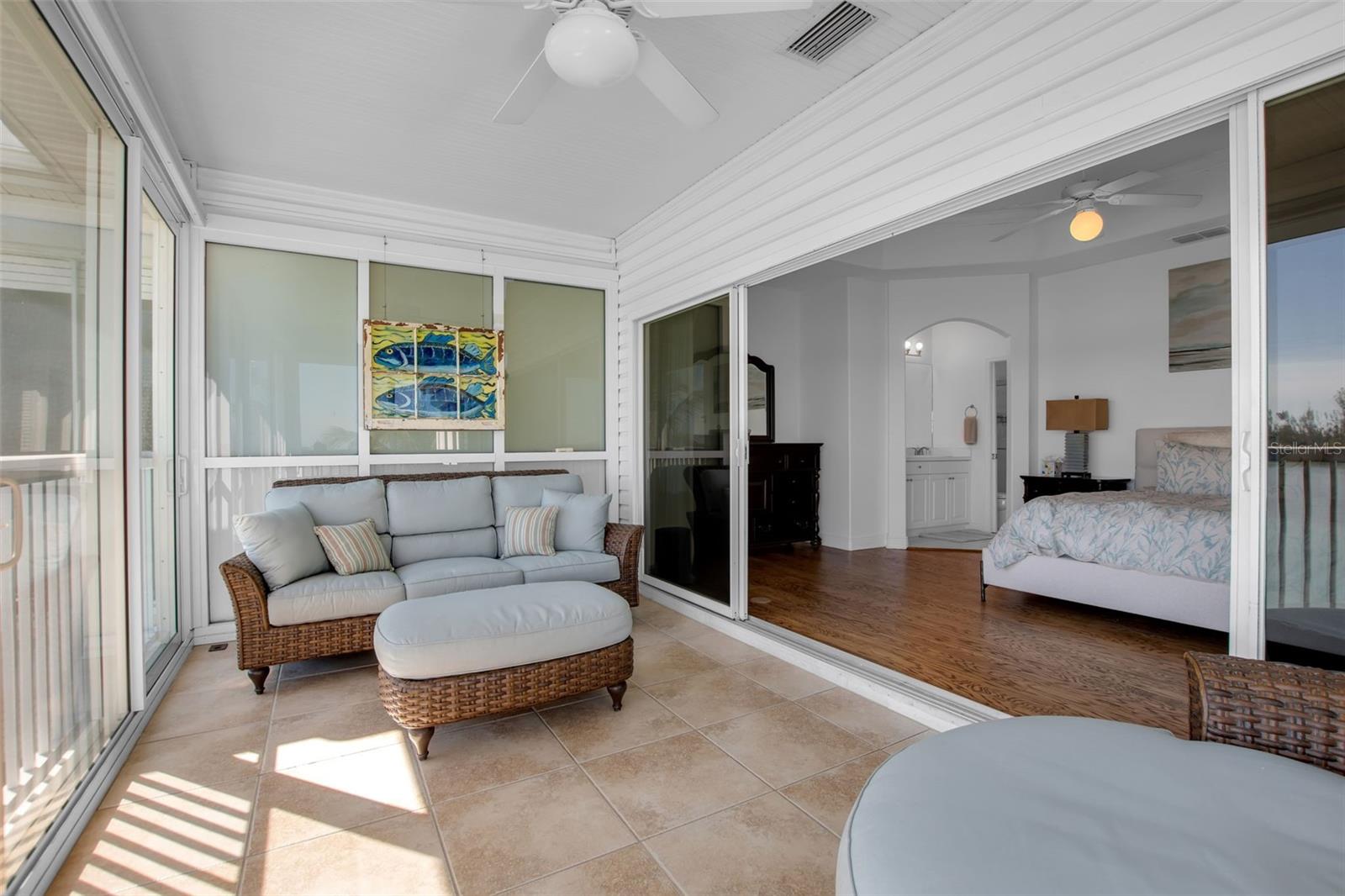 Image 26 of 45 For 9203 Midnight Pass Road 2