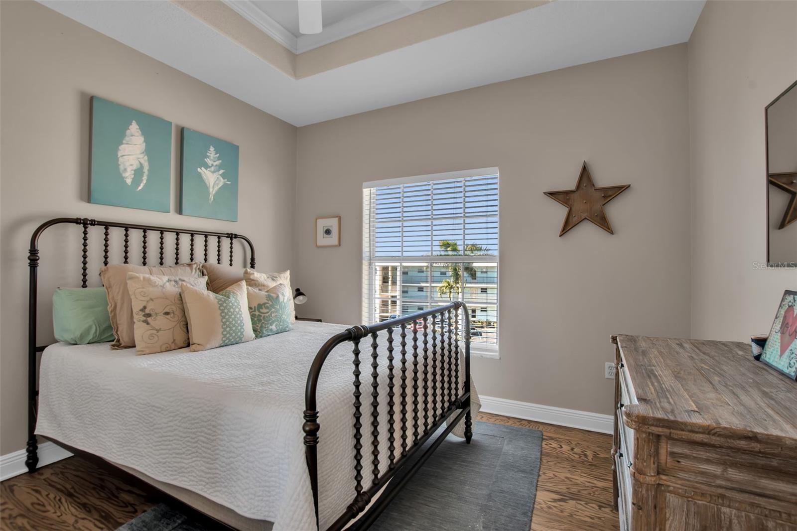 Image 29 of 45 For 9203 Midnight Pass Road 2