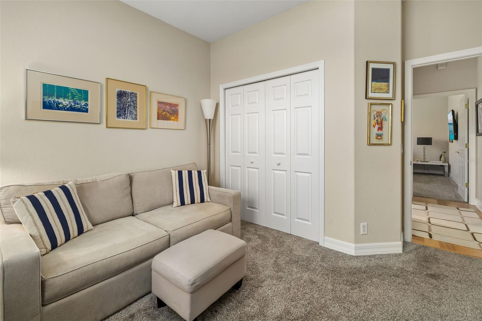 Image 40 of 84 For 9819 Discovery Terrace