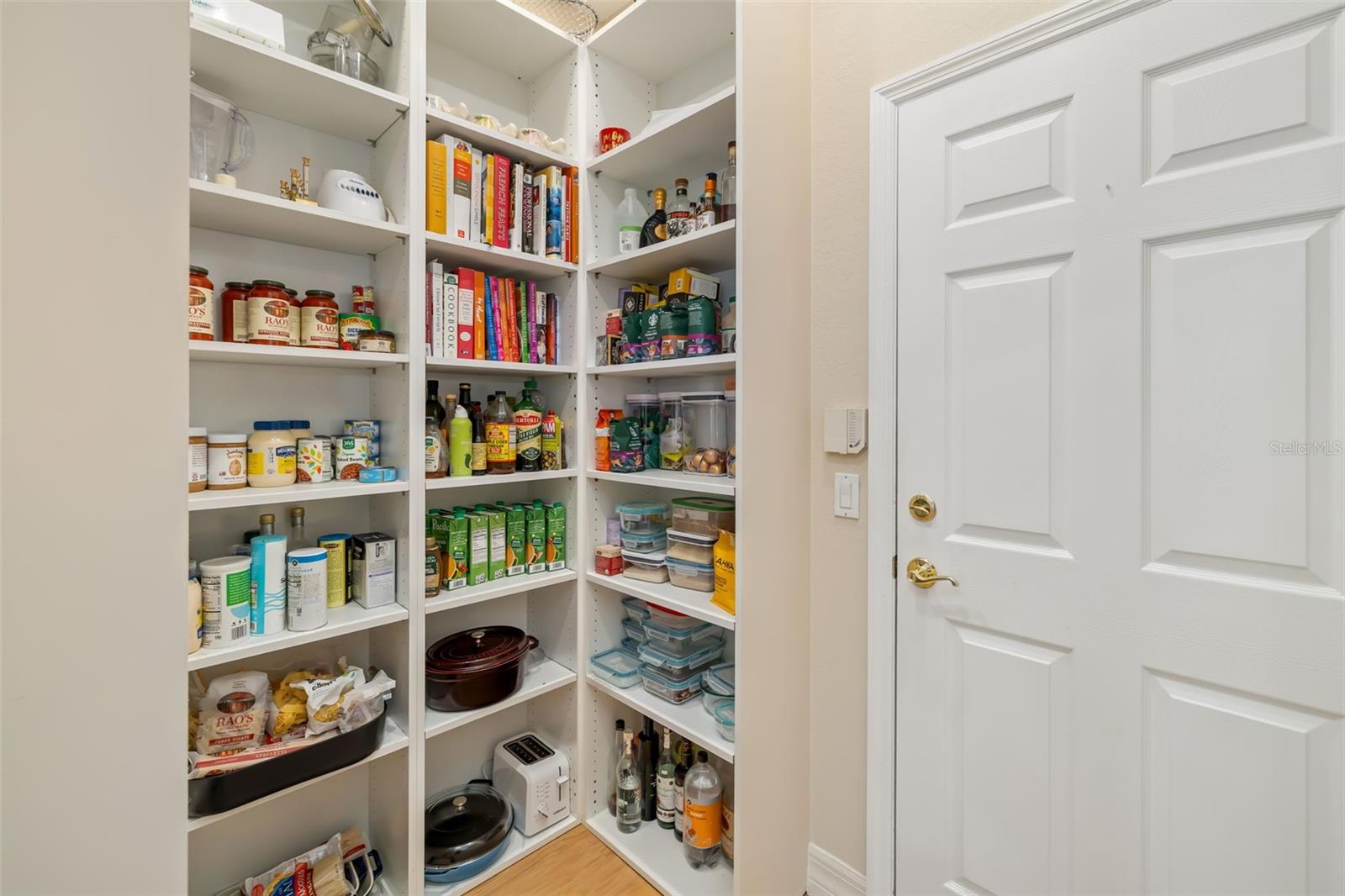 Image 42 of 84 For 9819 Discovery Terrace