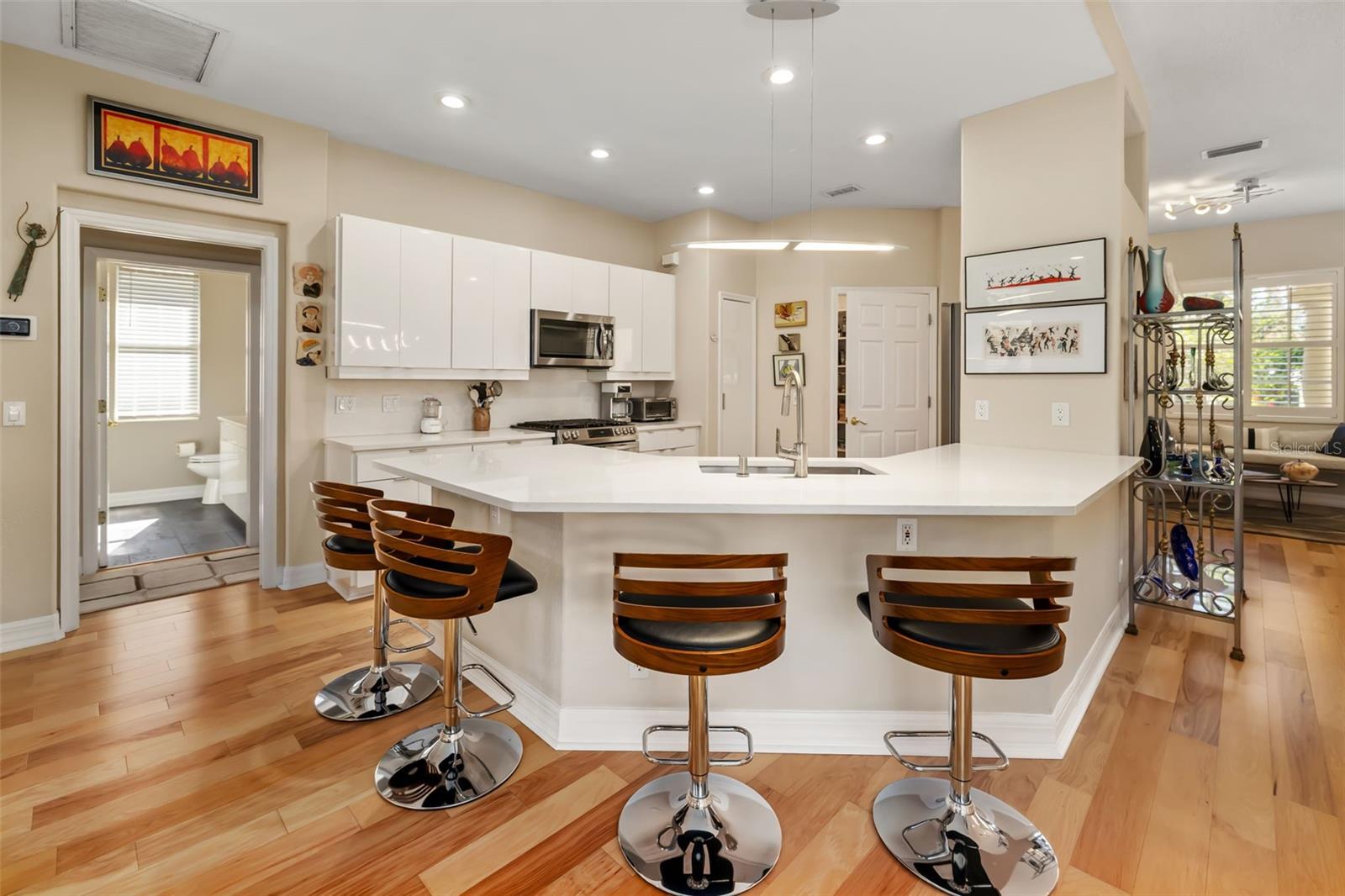 Image 7 of 84 For 9819 Discovery Terrace