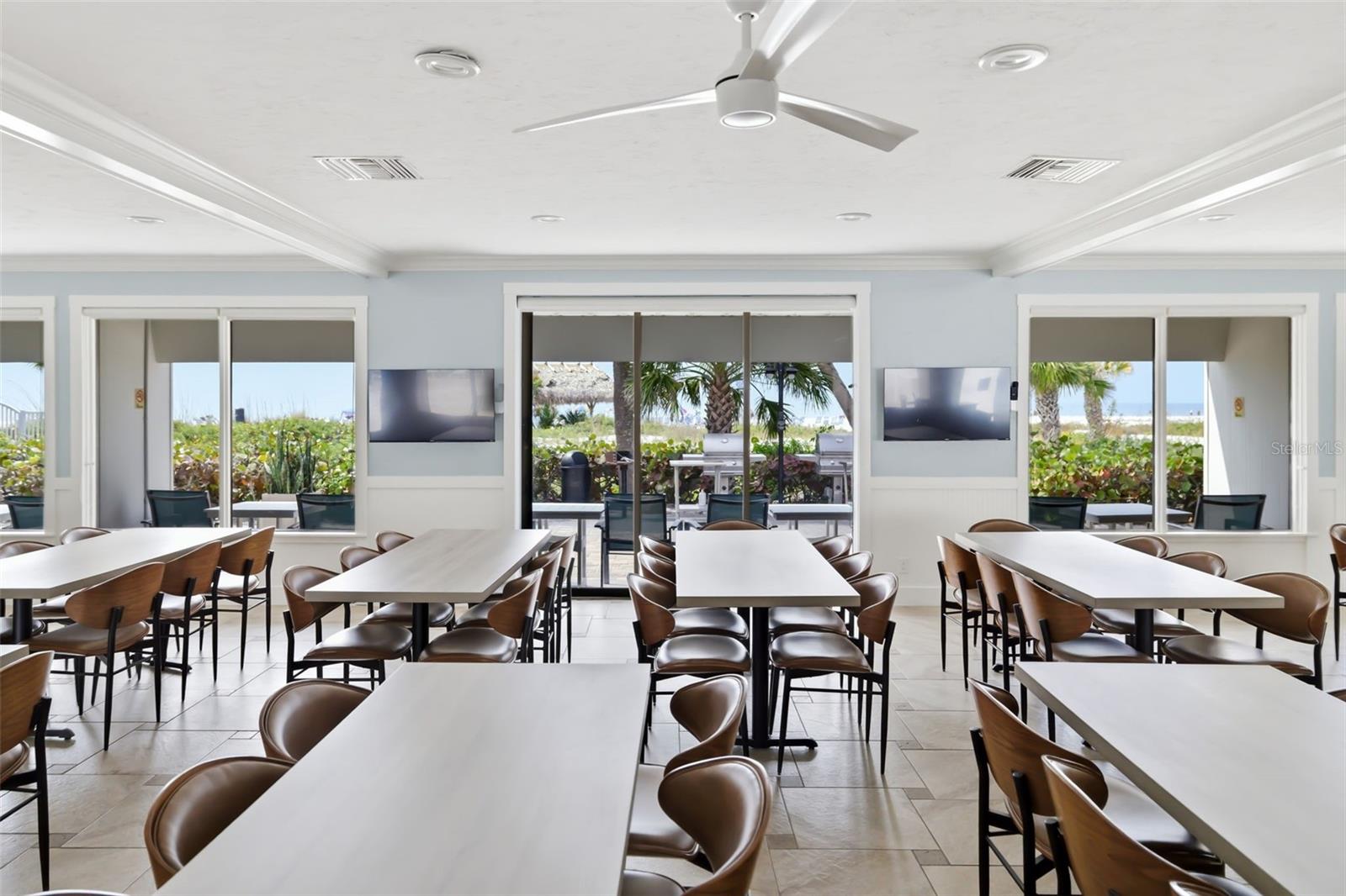 Image 43 of 65 For 1169 Peppertree Drive 118a