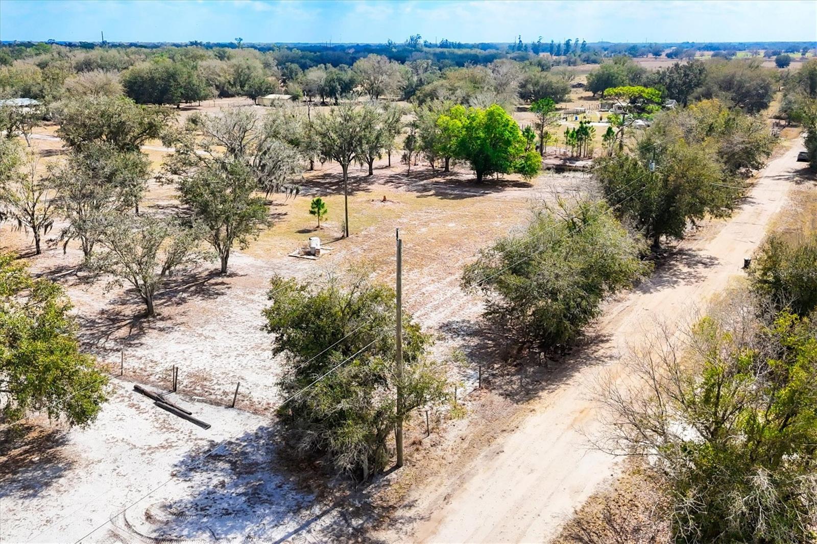 Image 9 of 20 For 6096 Cul De Sac Road