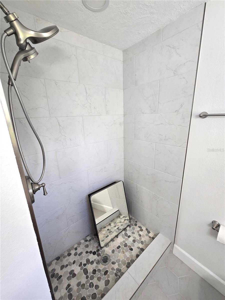 Image 13 of 23 For 5702 Carissa Street A