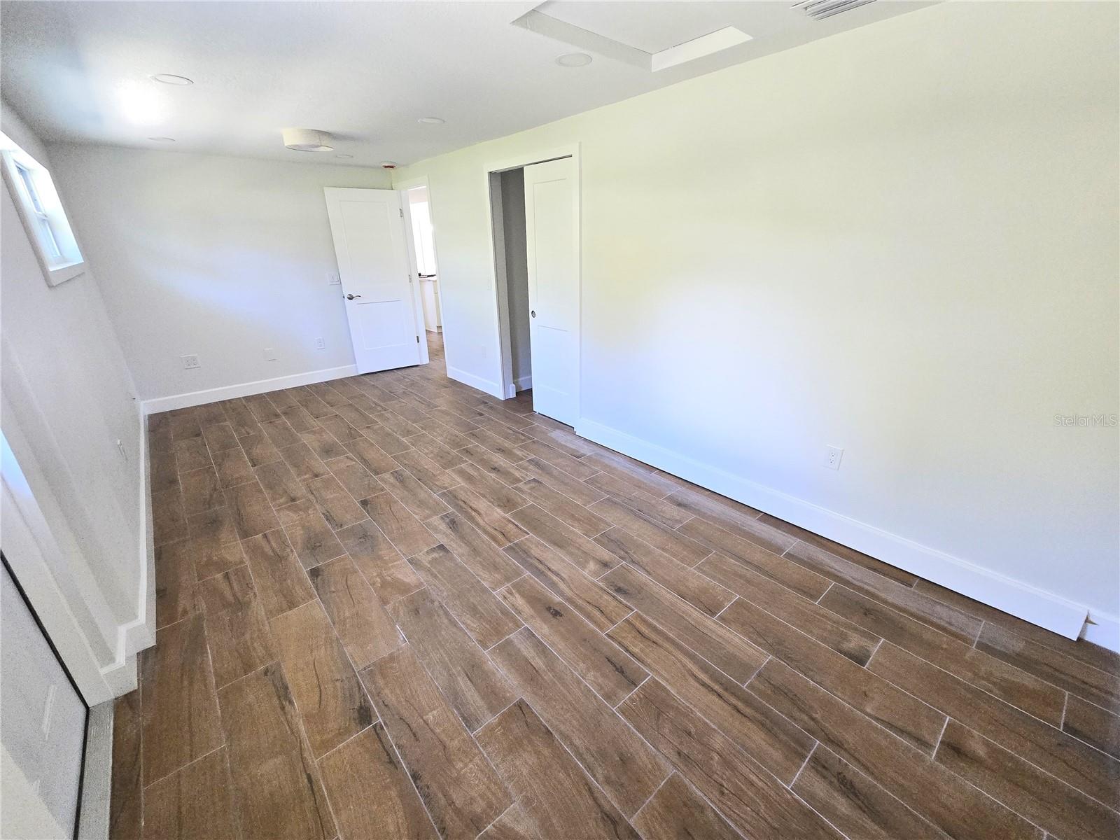 Image 18 of 23 For 5702 Carissa Street A