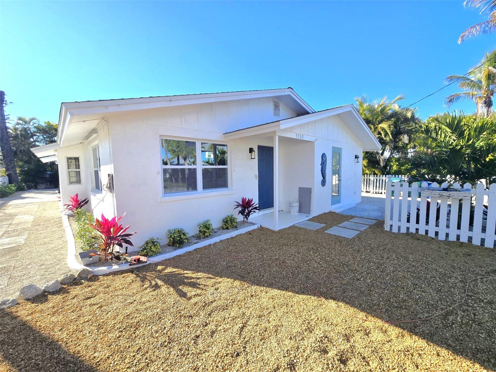 Image 2 of 23 For 5702 Carissa Street A