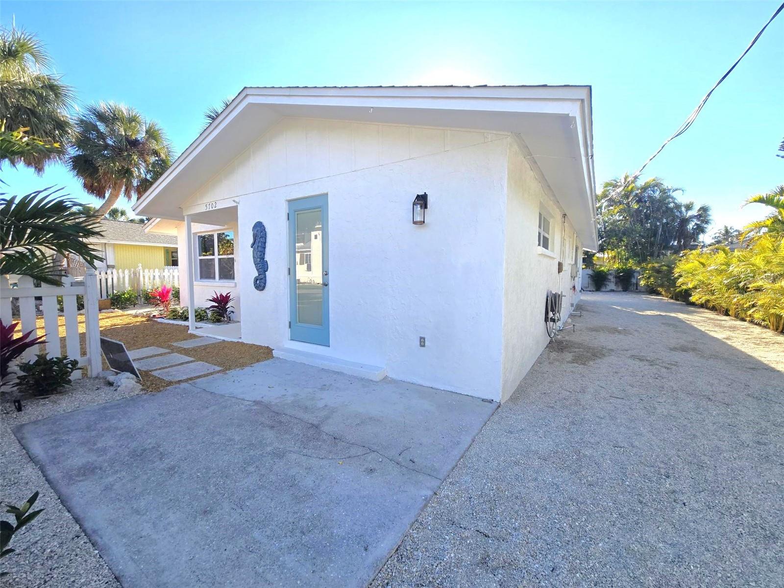 Image 22 of 23 For 5702 Carissa Street A