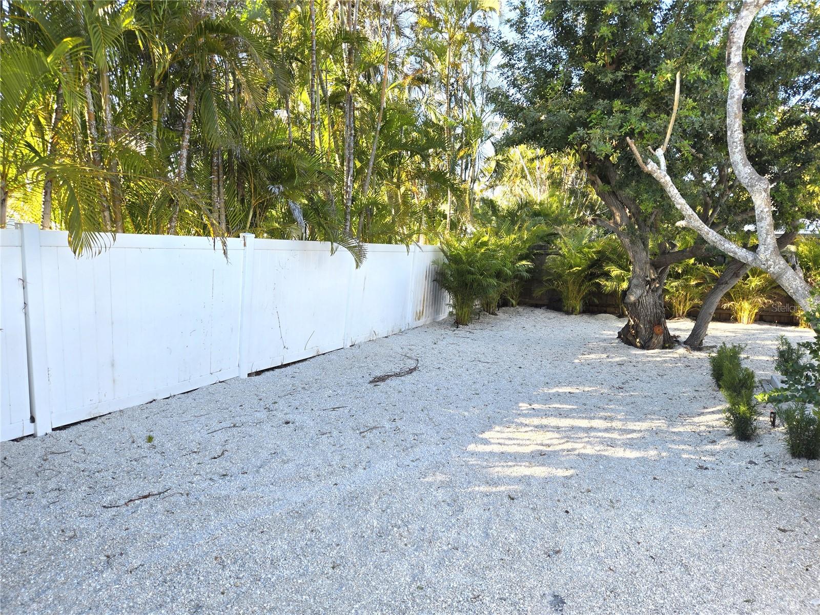 Image 23 of 23 For 5702 Carissa Street A