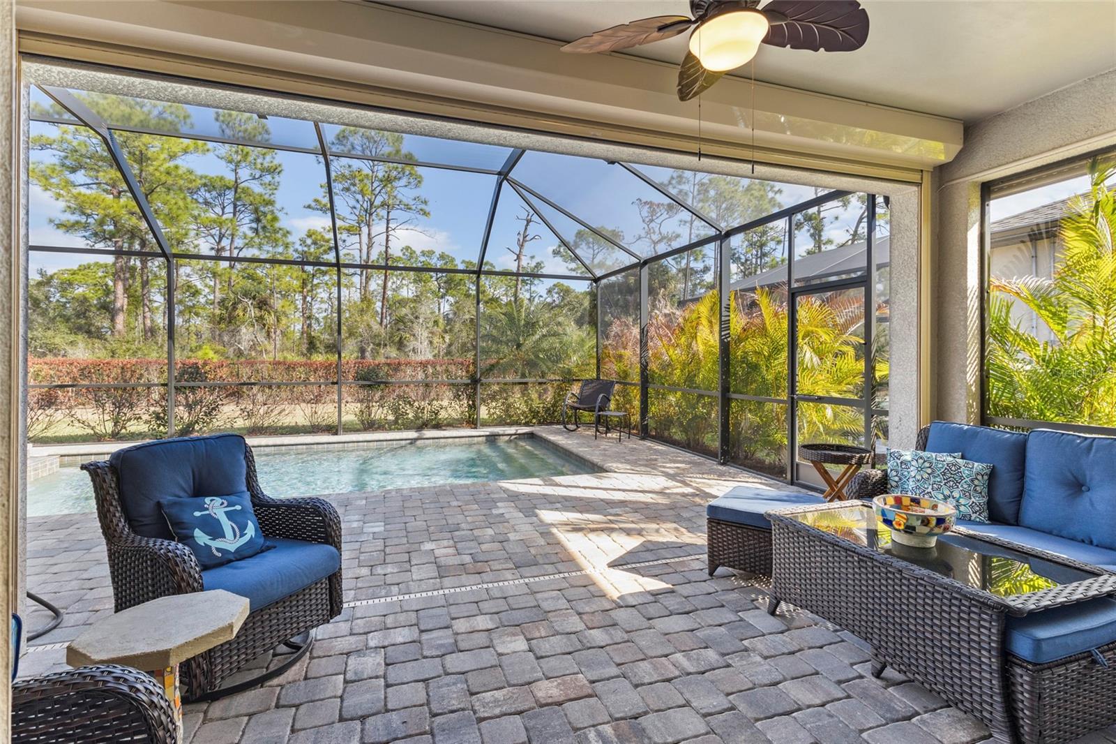 Image 28 of 41 For 15944 Honey Suckle Street