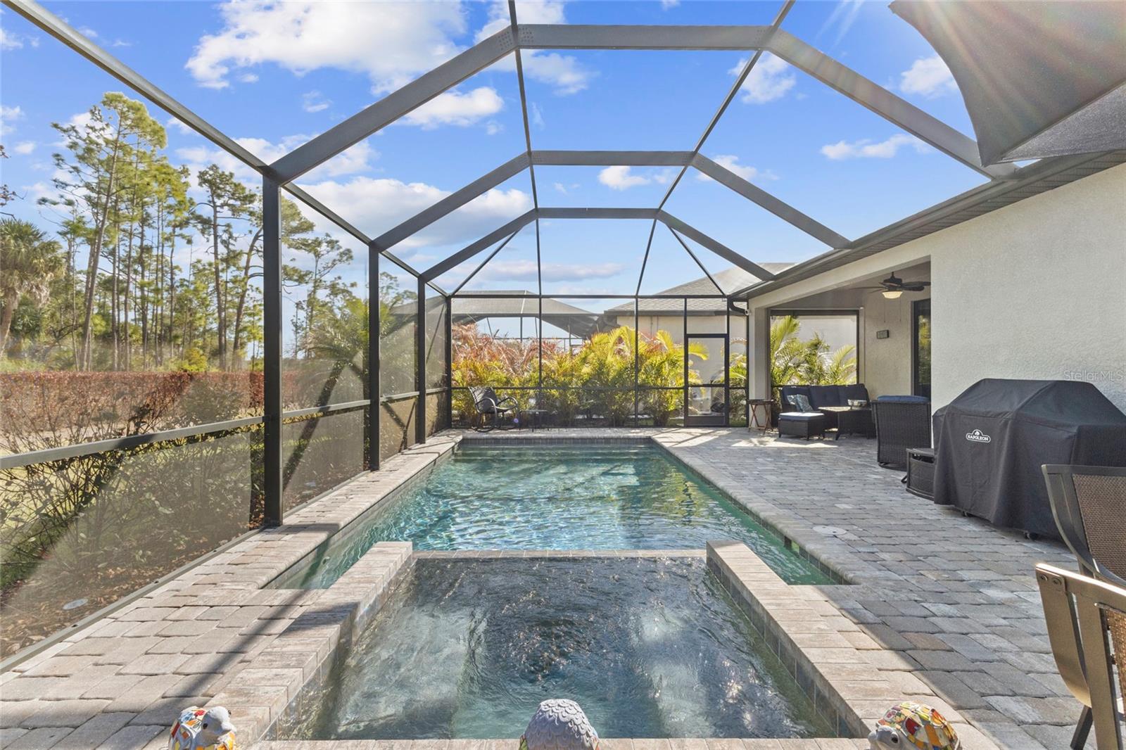 Image 32 of 41 For 15944 Honey Suckle Street