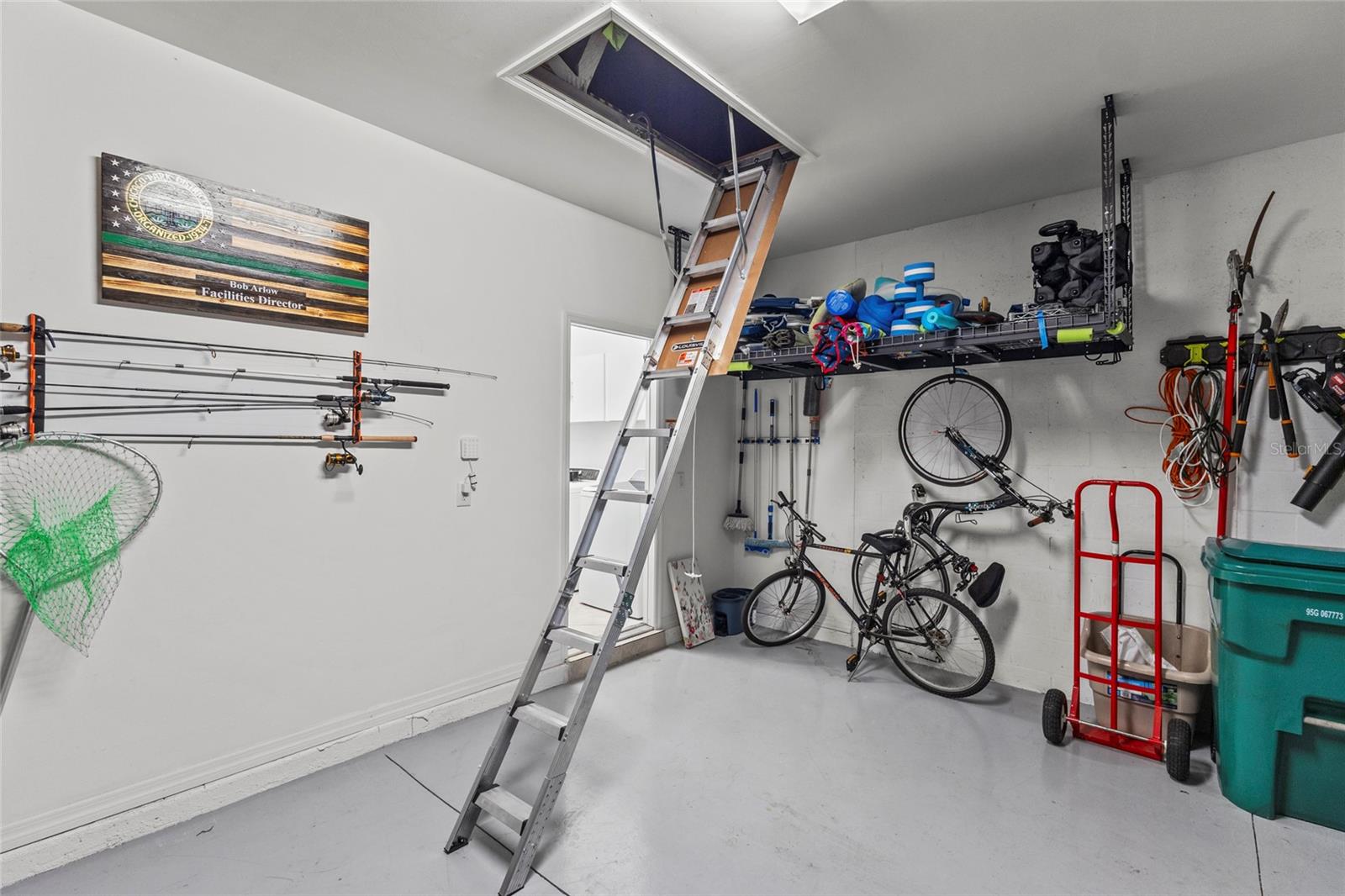 Image 34 of 41 For 15944 Honey Suckle Street