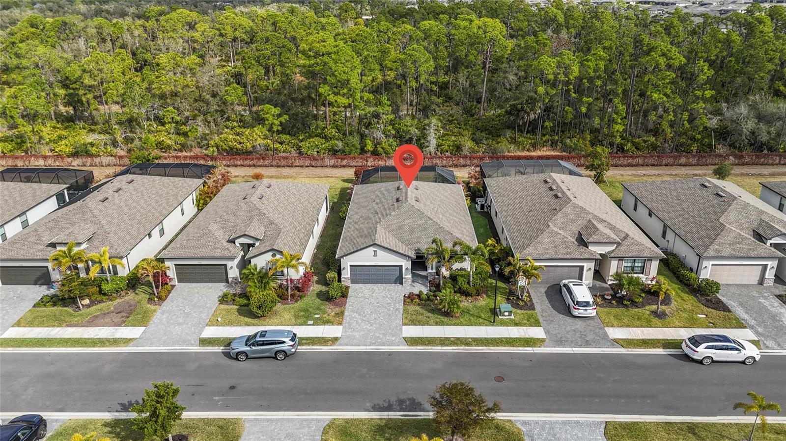 Image 36 of 41 For 15944 Honey Suckle Street