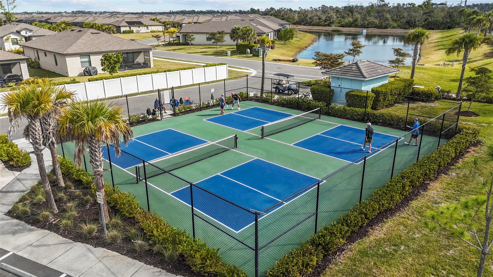 Image 40 of 41 For 15944 Honey Suckle Street