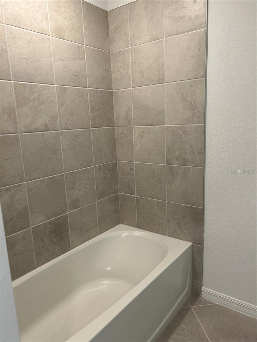 Image 15 of 53 For 12180 Wellen Golf Street 201