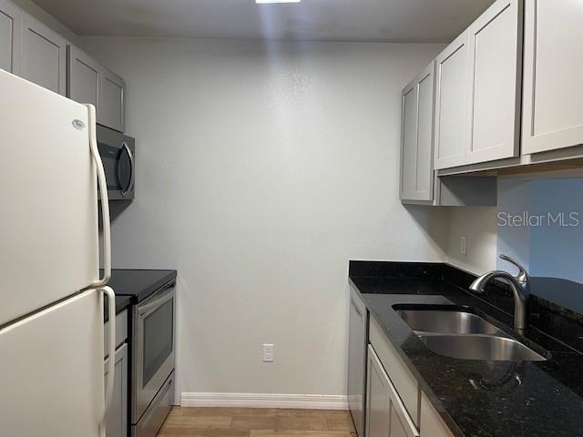 Listing photo id 3 for 4028 Crockers Lake Boulevard 11