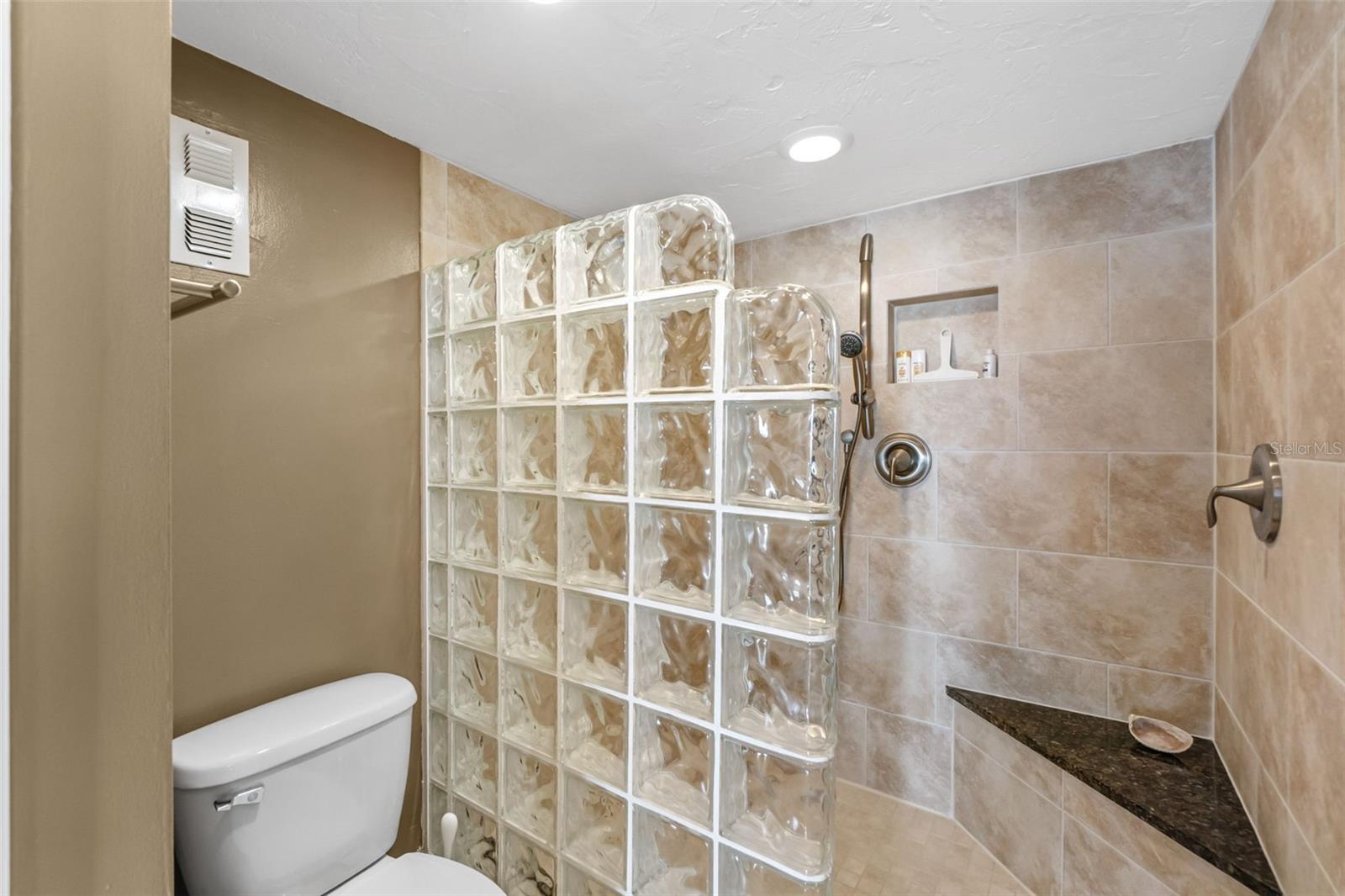 Image 25 of 43 For 631 Alhambra Road 801