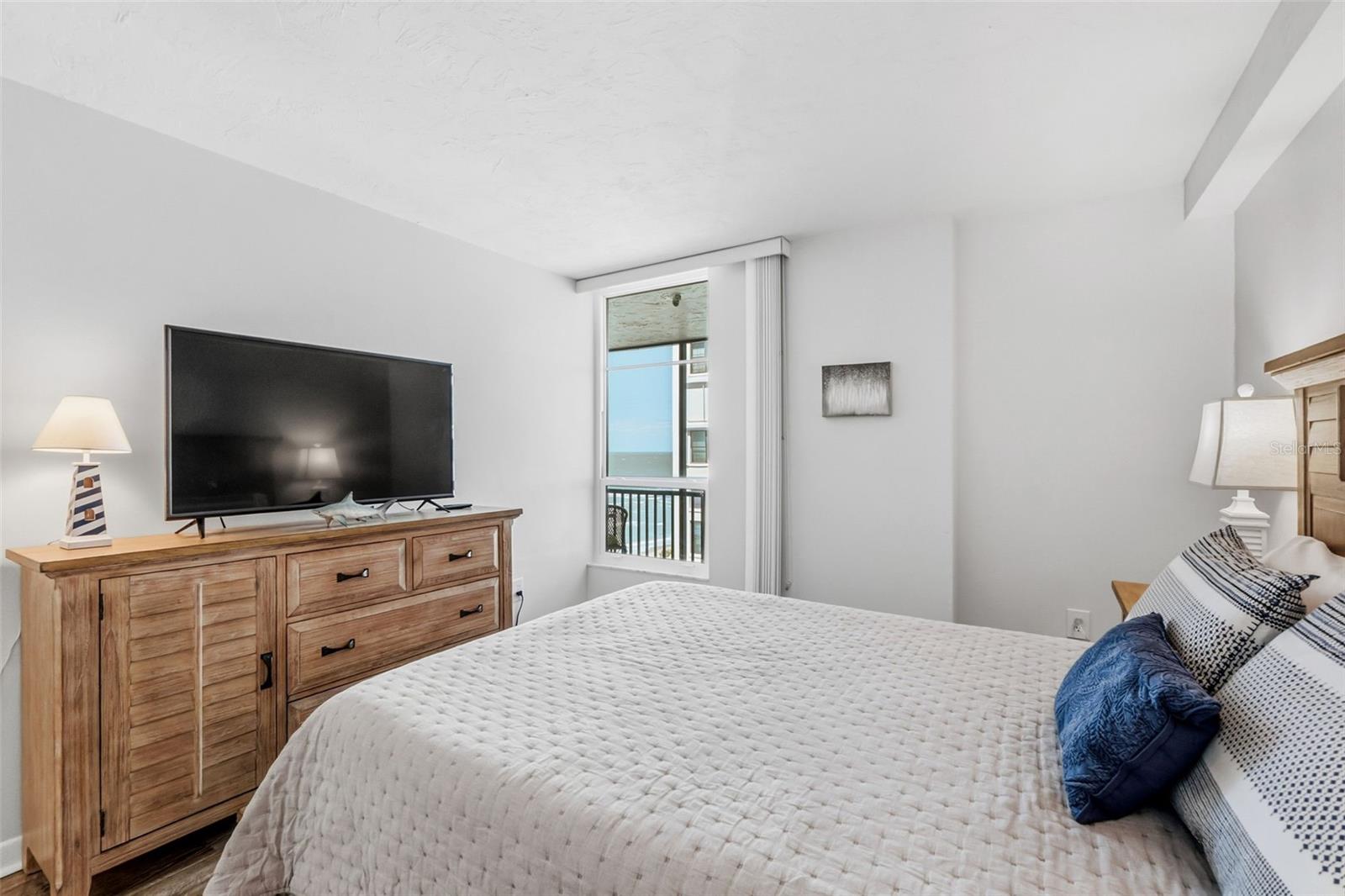 Image 29 of 43 For 631 Alhambra Road 801