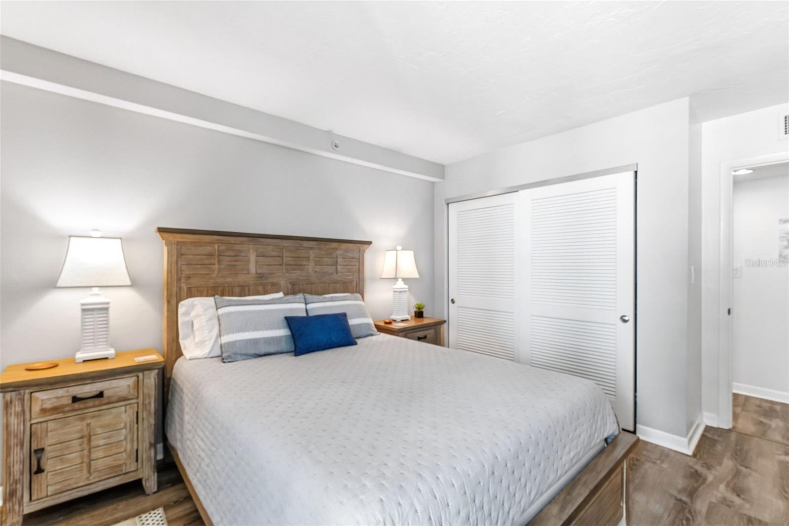 Image 31 of 43 For 631 Alhambra Road 801