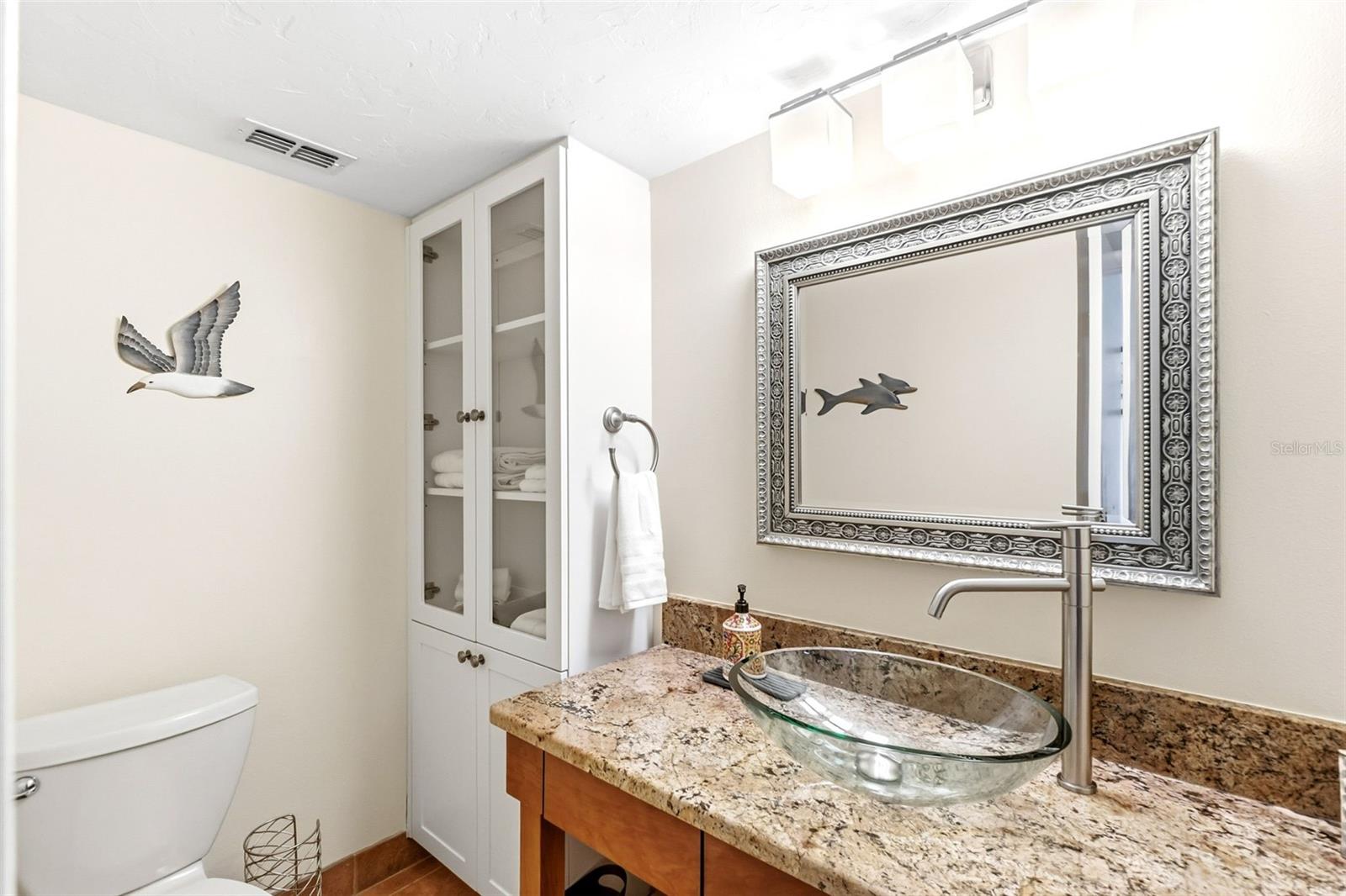 Image 32 of 43 For 631 Alhambra Road 801