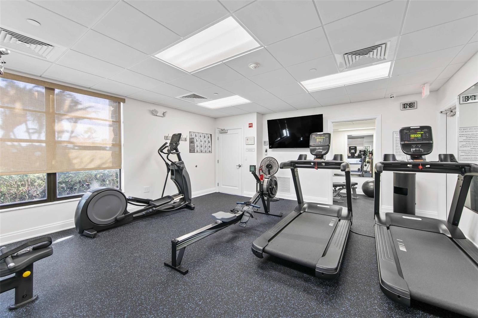 Image 38 of 43 For 631 Alhambra Road 801