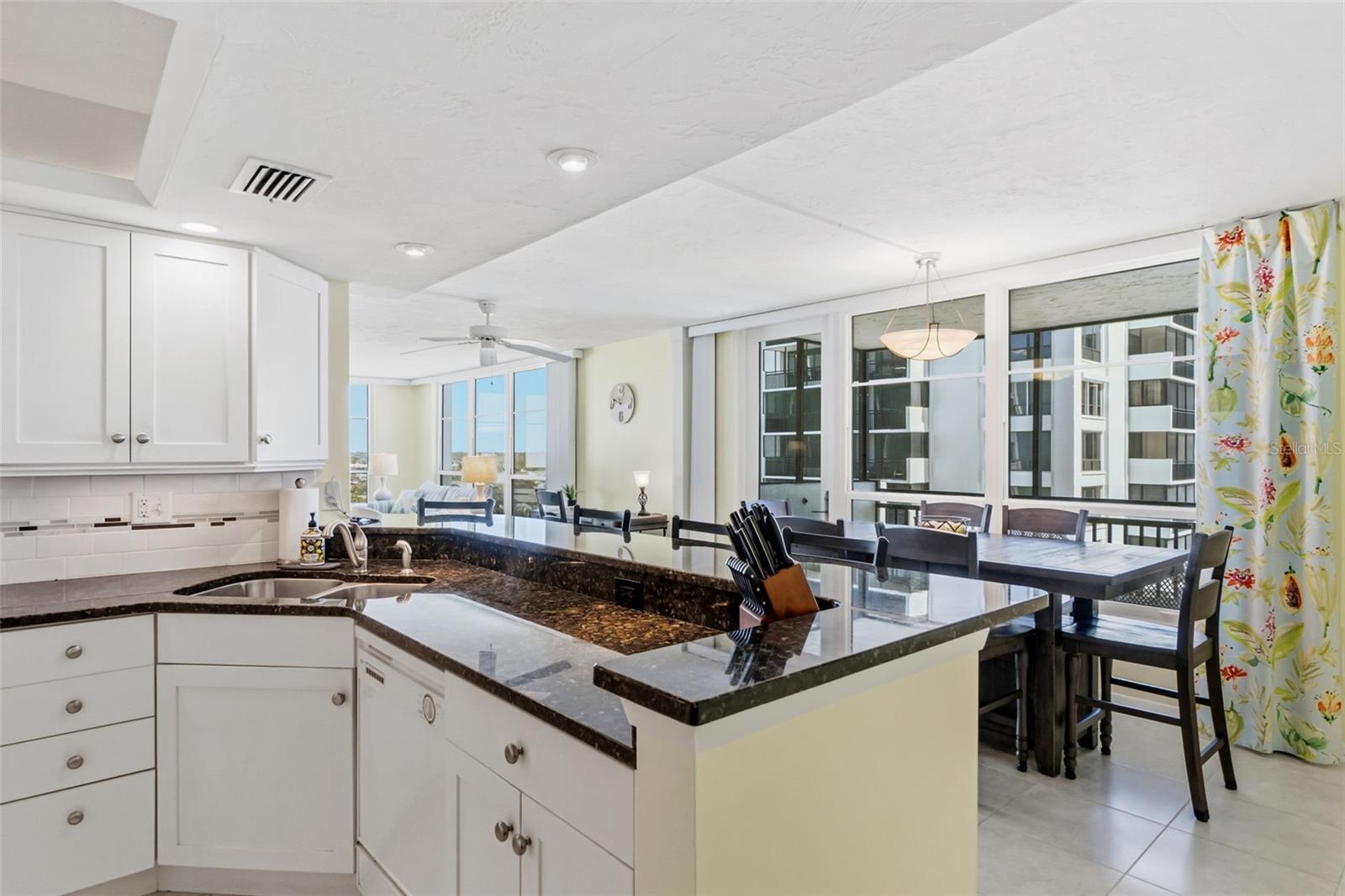 Image 5 of 43 For 631 Alhambra Road 801