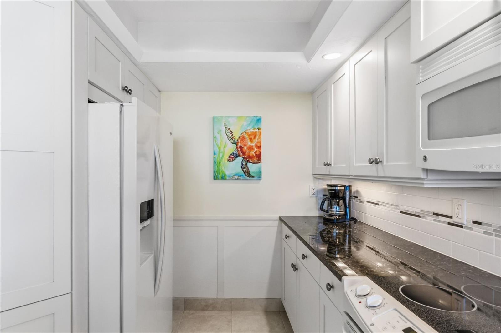 Image 7 of 43 For 631 Alhambra Road 801