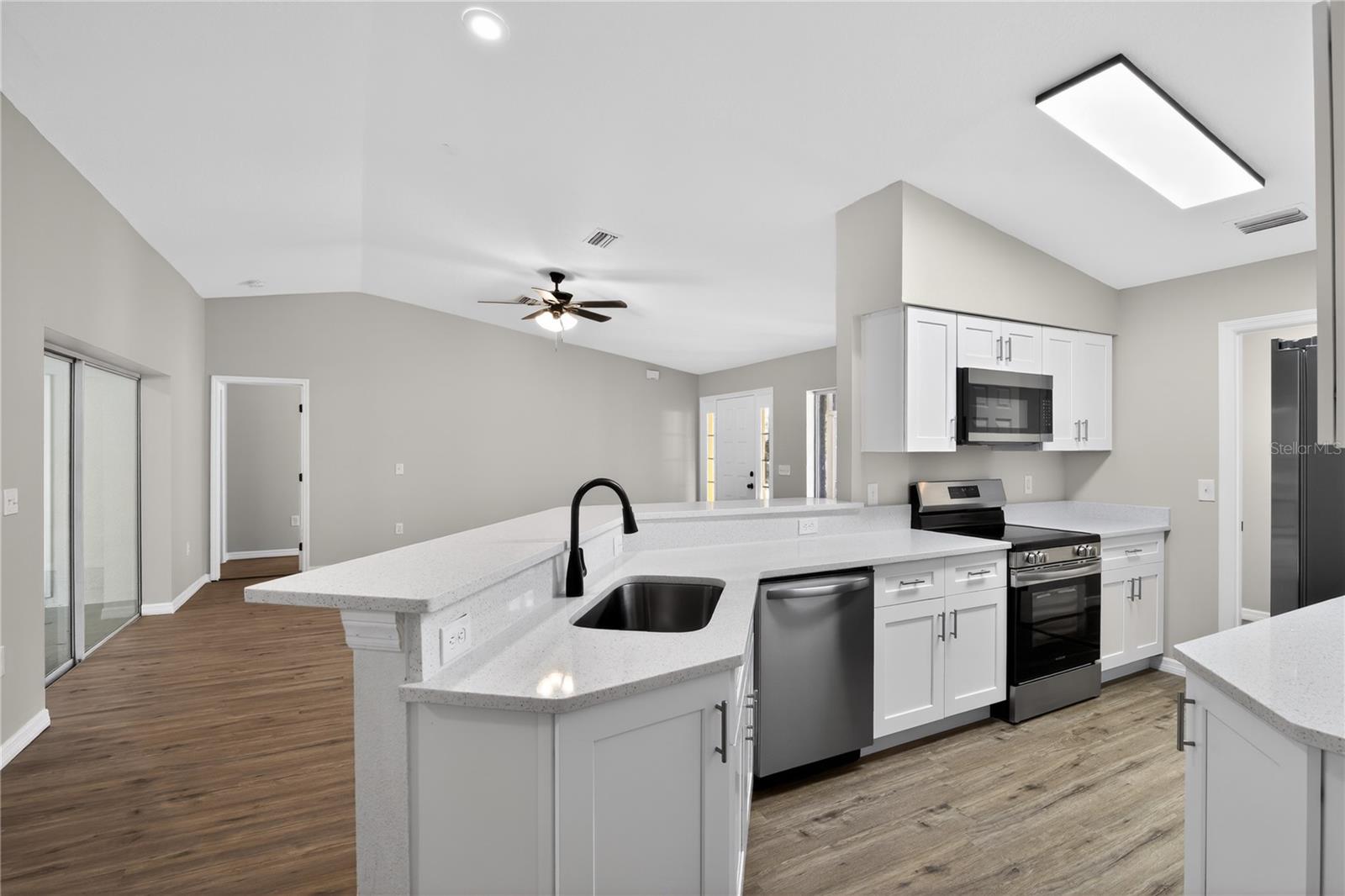 Image 10 of 33 For 1139 Mckinley Street