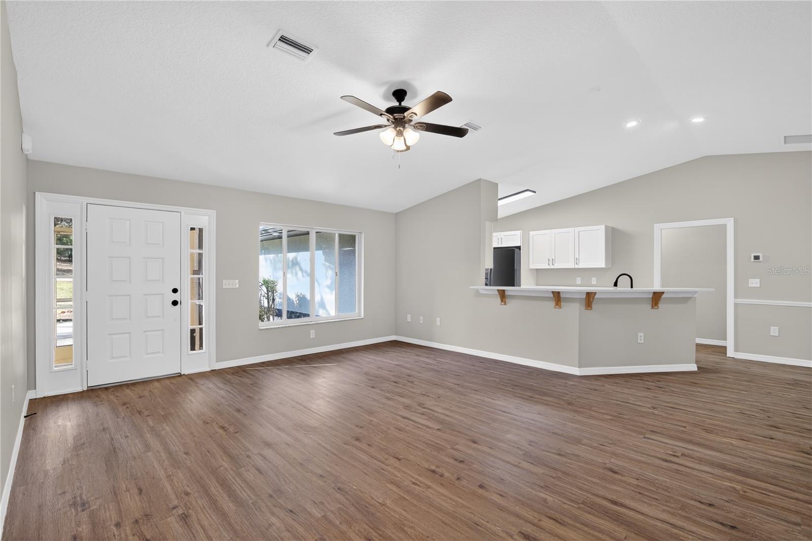 Image 4 of 33 For 1139 Mckinley Street